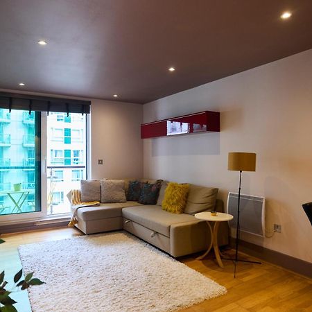 The Vauxhall Hideout - Comfy 2Bdr Flat With Balcony 런던 외부 사진