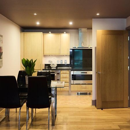 The Vauxhall Hideout - Comfy 2Bdr Flat With Balcony 런던 외부 사진