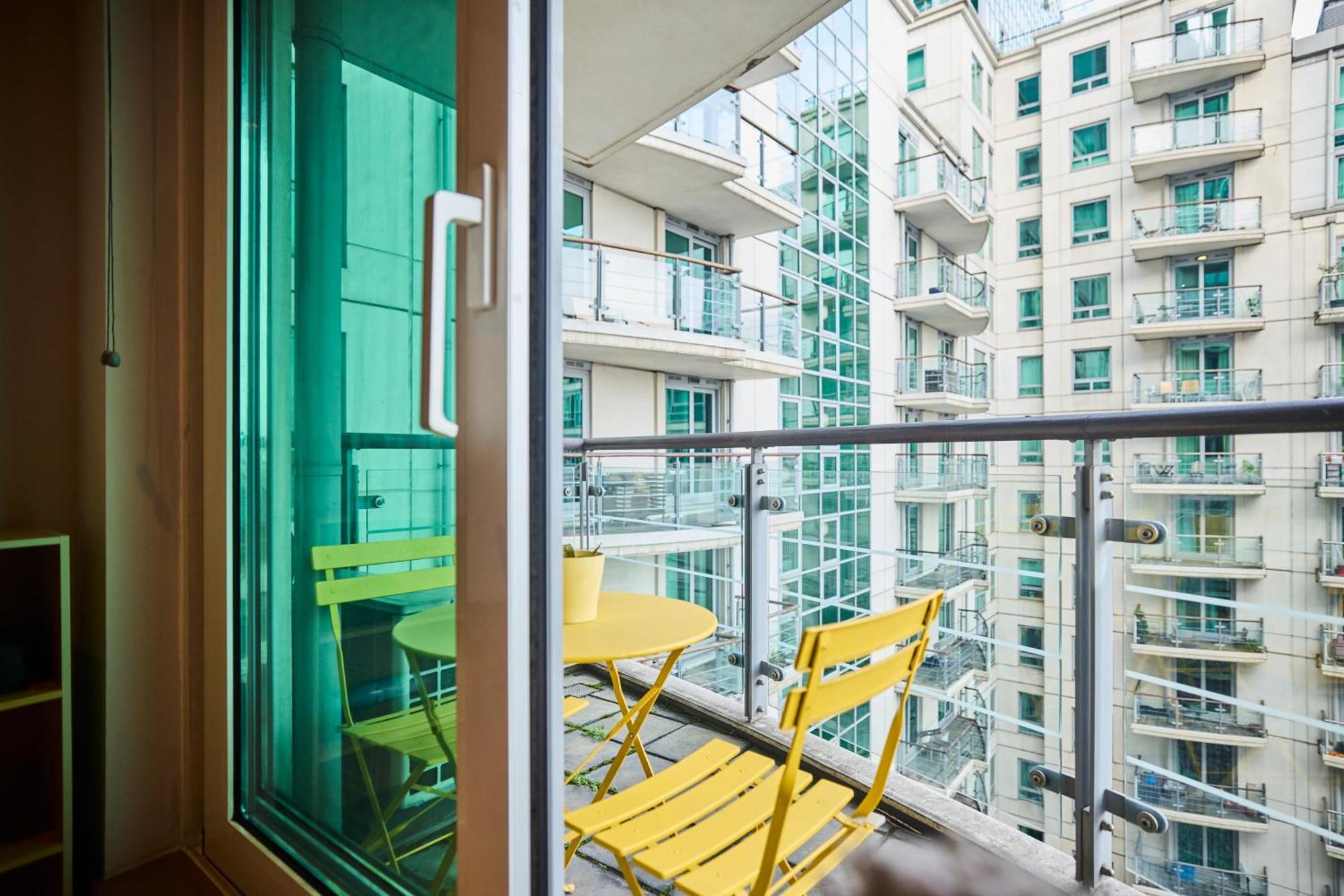 The Vauxhall Hideout - Comfy 2Bdr Flat With Balcony 런던 외부 사진