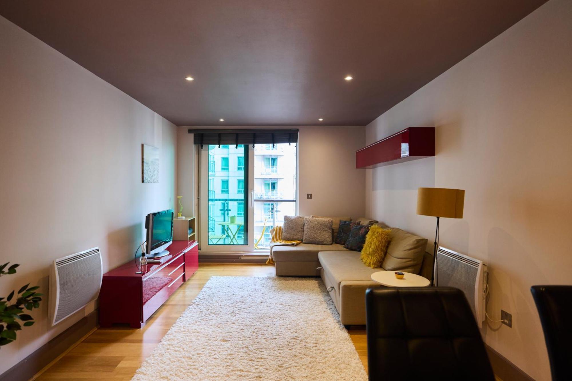 The Vauxhall Hideout - Comfy 2Bdr Flat With Balcony 런던 외부 사진