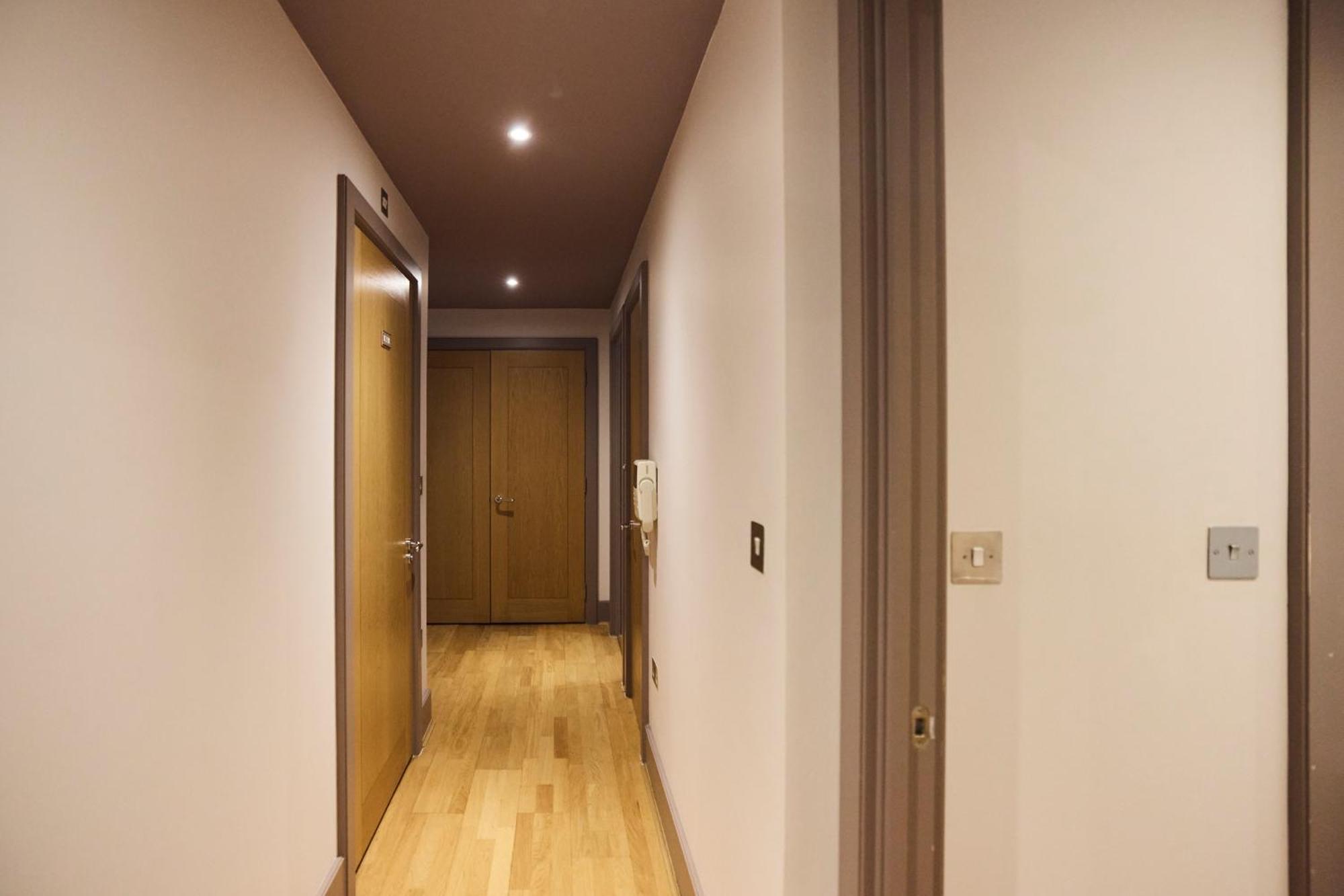 The Vauxhall Hideout - Comfy 2Bdr Flat With Balcony 런던 외부 사진